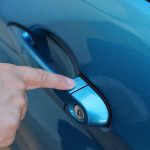 Δεν θα πιστεύεις τι κάνουν αυτές οι γραμμές στην χειρολαβή! (+video)