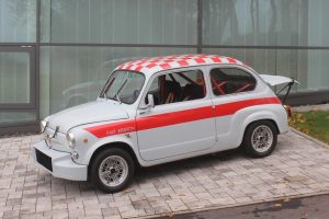 Κλασικό SEAT 600 μετατροπή σε Abarth 1000 TCR πωλείται για 17.900 ευρώ