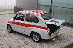 Κλασικό SEAT 600 μετατροπή σε Abarth 1000 TCR πωλείται για 17.900 ευρώ