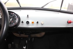 Κλασικό SEAT 600 μετατροπή σε Abarth 1000 TCR πωλείται για 17.900 ευρώ