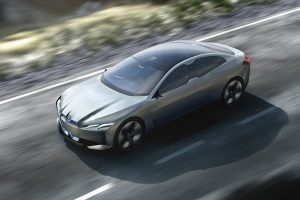 Η BMW αποκαλύπτει το πιο οικογενειακό «i» μοντέλο της (+video)