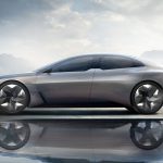 Η BMW αποκαλύπτει το πιο οικογενειακό «i» μοντέλο της (+video)