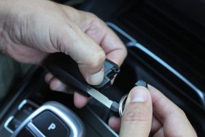 Έτσι βάζεις «εμπρός» χωρίς μπαταρία στο κλειδί (+video)