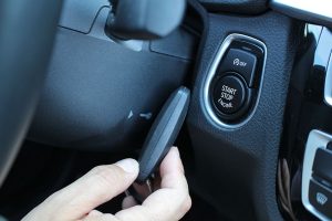 Έτσι βάζεις «εμπρός» χωρίς μπαταρία στο κλειδί (+video)