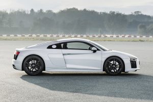 Η Audi αποκαλύπτει το πρώτο πισωκίνητο R8