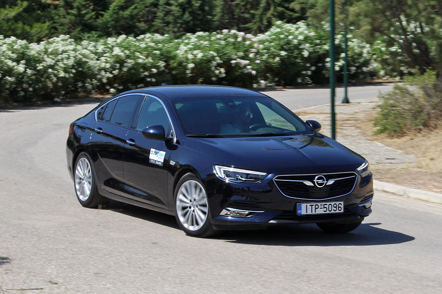 https://autogreeknews.gr/wp-content/uploads/2017/10/Opel-Insignia-15-4.jpg