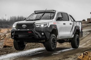 TOYOTA_HILUX_HILLY_09