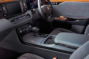 Νέο υπερπολυτελές και ρετρό Toyota Century