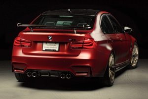 Επετειακή BMW M3 με πατριωτικό εσωτερικό