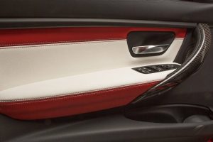 Επετειακή BMW M3 με πατριωτικό εσωτερικό