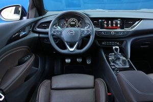 Δοκιμή Opel Insignia Grand Sport 1.5T 165 PS