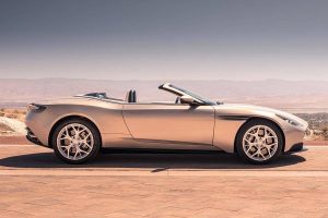 Νέα Aston Martin DB11 Volante με μοτέρ Mercede-AMG (+video)