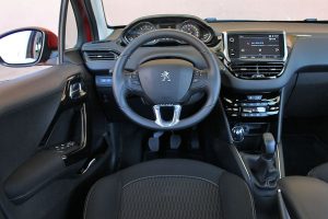 Peugeot 208 με δώρο 3D Navi και κάμερα οπισθοπορείας