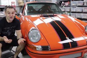 Ανακατασκευάζοντας μία Porsche 911 RSR σε 4 λεπτά (+video)