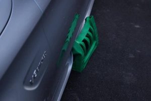 Του έκλεψαν τα ζαντολάστιχα και το άφησαν πάνω σε καφάσια!