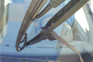 Αλλαγή υαλοκαθαριστήρων σε λίγα λεπτά