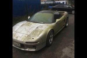 Βρέθηκε παρατημένο σε δάσος Honda NSX