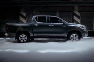 Ανανέωση για το Toyota Hilux (+video)