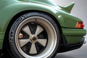 Παλιά αλλά… καινούργια και σαγηνευτική Porsche 911!