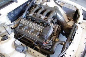 Πωλείται η αγωνιστική BMW M3 E30 των Ceccotto & Patrese