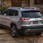 Πρώτες φωτογραφίες του ανανεωμένου Jeep Cherokee