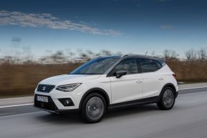 Οδηγούμε το νέο SEAT Arona (+τιμές, εξοπλισμοί, κινητήρες)