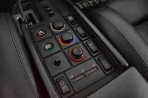 Πωλείται η πιο αμφιλεγόμενη Ferrari Testarossa, του Michael Jackson (+video)