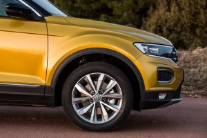 Οδηγούμε το νέο Volkswagen T-Roc (+τιμές, εξοπλισμοί, κινητήρες)