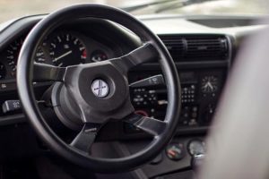 Υπέροχη BMW 325i E30 Hartge