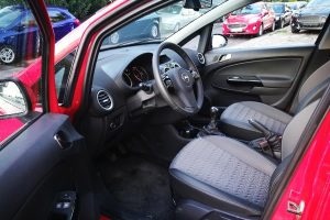 Opel Corsa 1.7 diesel 130hp του 2013 με 17.300 χιλιόμετρα