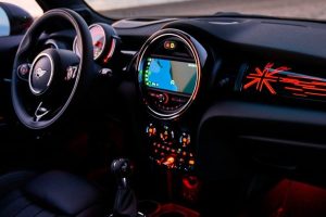 Ανανέωση για τα MINI Hatch και Convertible με καινούργια κιβώτια