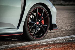 Οδηγούμε στα Μέγαρα το νέο Honda Civic Type R των 320 PS (+videos)