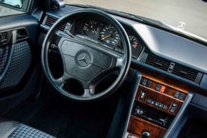 Ο Mr. Bean πουλά τα αυτοκίνητά του