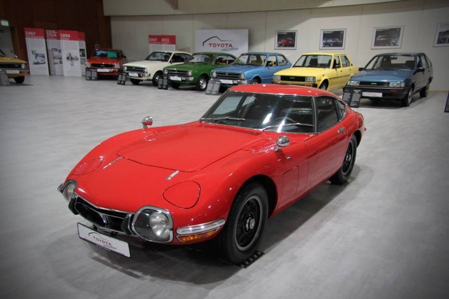 Μουσείο της Toyota στη Γερμανία με πολλά μοντέλα