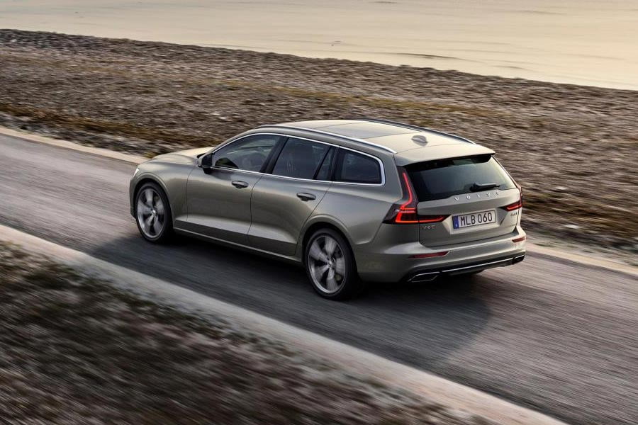 https://autogreeknews.gr/wp-content/uploads/2018/02/223581_New-Volvo-V60-exterior.jpg