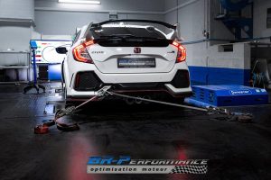 Honda-Civic-Type-R-2018-1