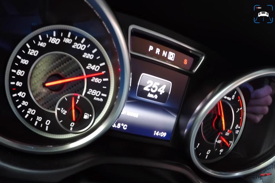 Σανίδωμα με Mercedes-AMG G 63 1.000 HP (+video)