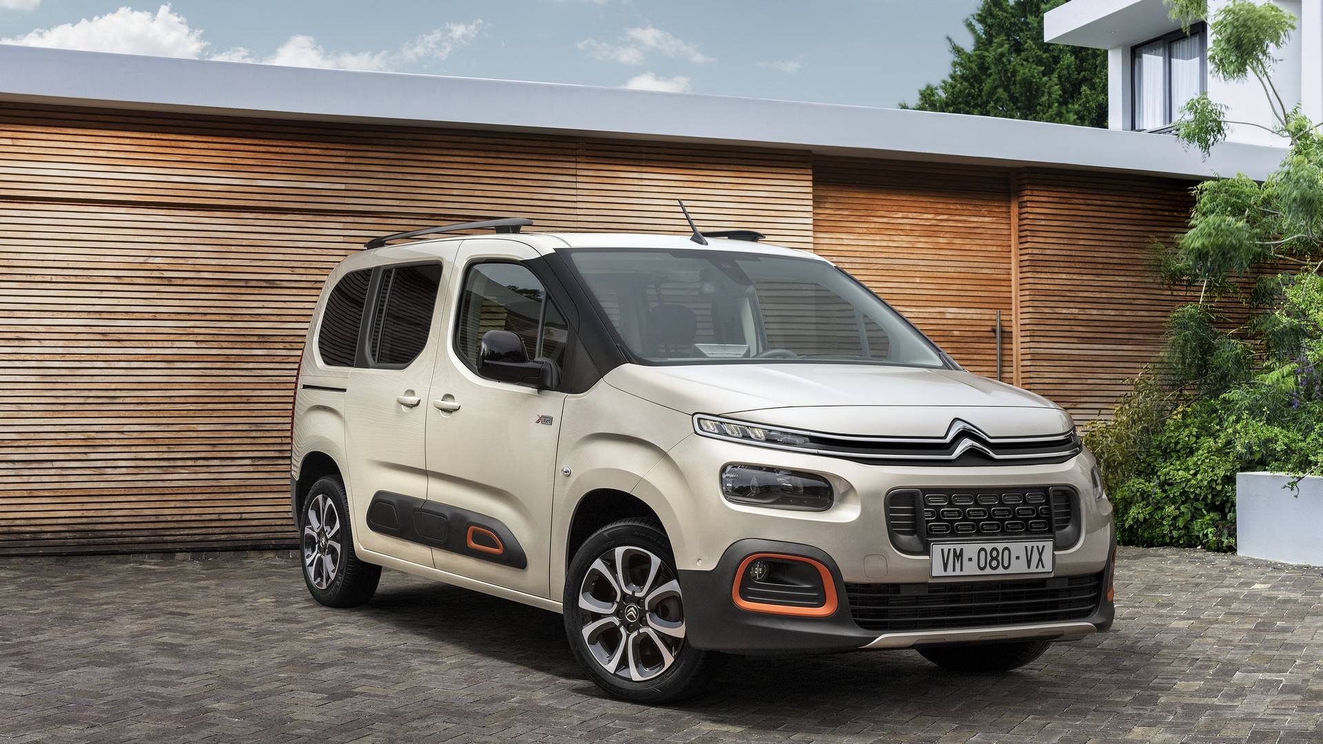 https://autogreeknews.gr/wp-content/uploads/2018/02/berlingo2018-1.jpg