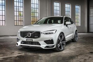 Νέο Volvo XC60 με body kit και έως 427 άλογα