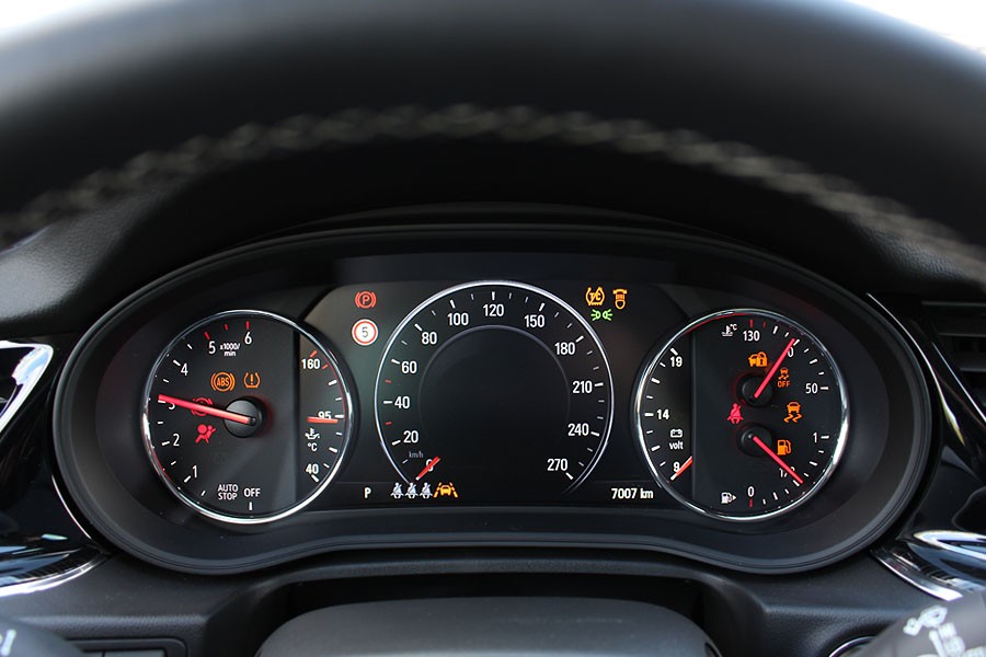 Δοκιμή Opel Insignia Grand Sport 1.6 CDTi 136 PS Auto