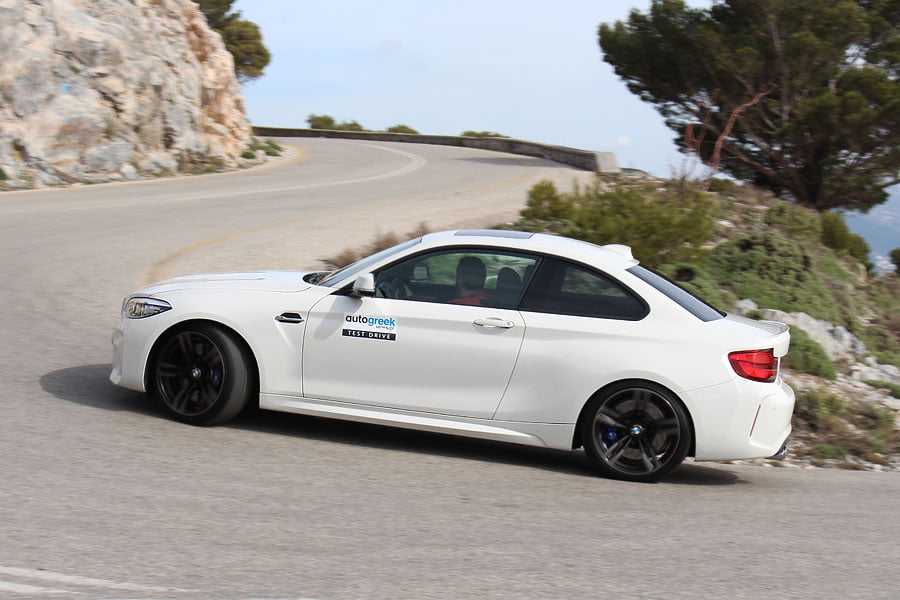 https://autogreeknews.gr/wp-content/uploads/2018/03/BMW-M2-17.jpg