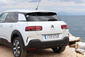 Citroen-C4-Cactus-2018 (7)