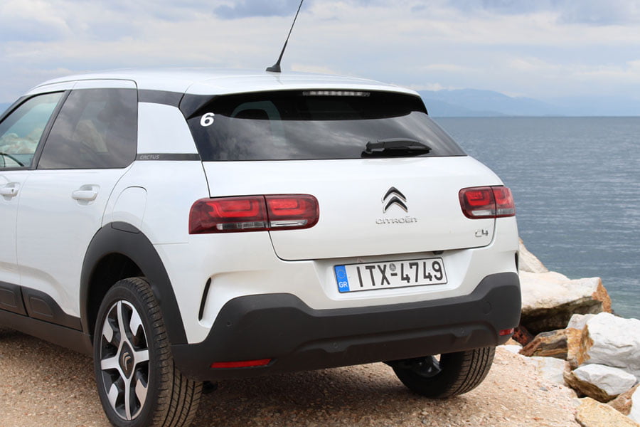 https://autogreeknews.gr/wp-content/uploads/2018/03/Citroen-C4-Cactus-2018-7.jpg