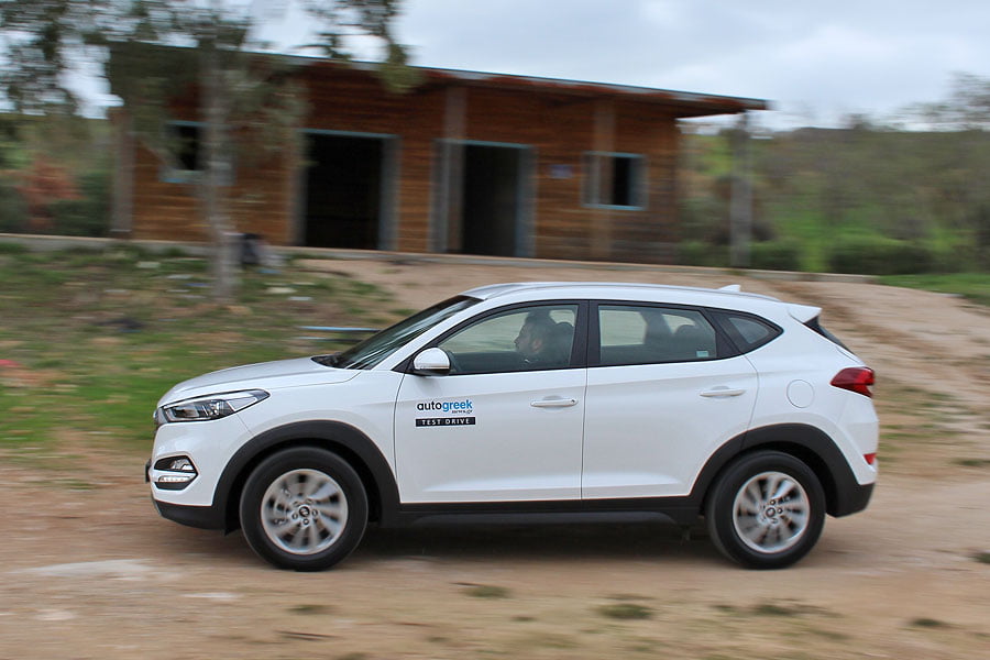 https://autogreeknews.gr/wp-content/uploads/2018/03/Hyundai-Tucson-16T-4x4-2.jpg