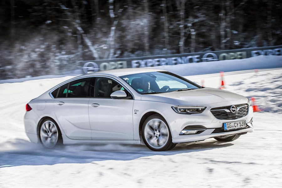 https://autogreeknews.gr/wp-content/uploads/2018/03/Opel-Insignia-501920.jpg