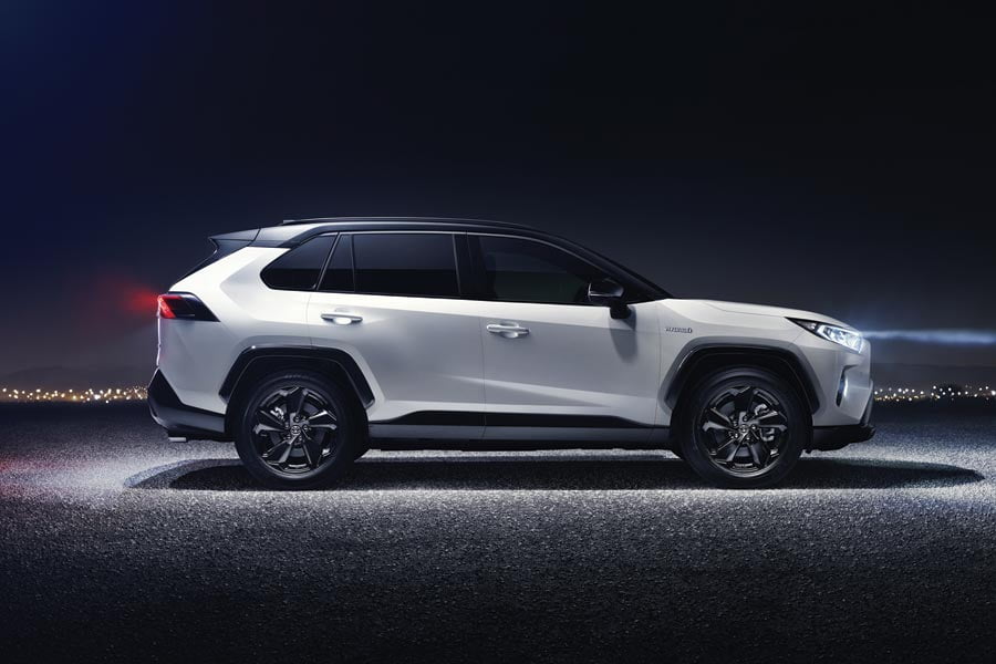 https://autogreeknews.gr/wp-content/uploads/2018/03/Toyota-RAV4-2018-5.jpg