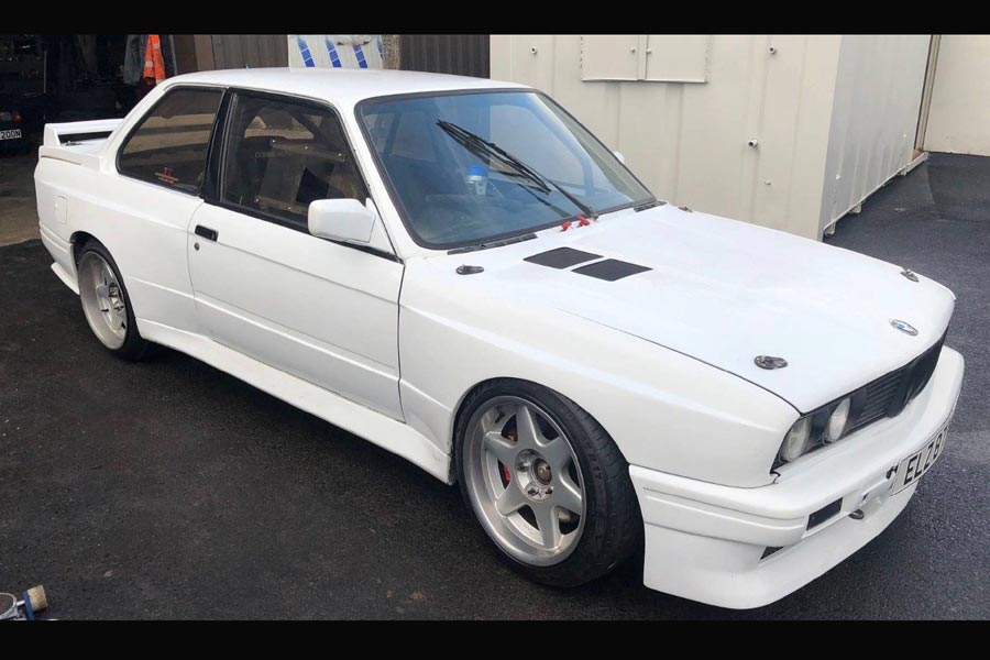 Πωλείται BMW 3 (E30) με μοτέρ σκέτη ιεροσυλία…