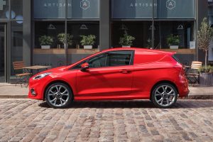 2018_FORD_FIESTA_VAN_03