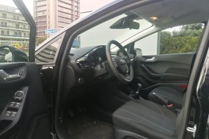 Ford-Fiesta-Diesel-2017-(5)