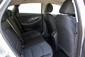 Hyundai-i30-Fastback-1,0T-120 (2)